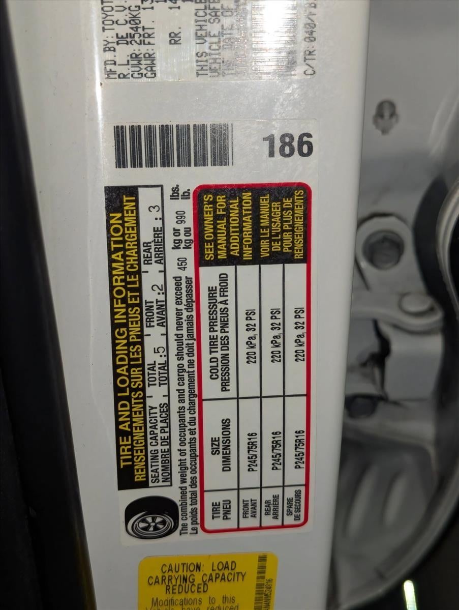 2022 Toyota Tacoma 4WD 4WD SR Double Cab 5' Bed V6 AT (Natl)