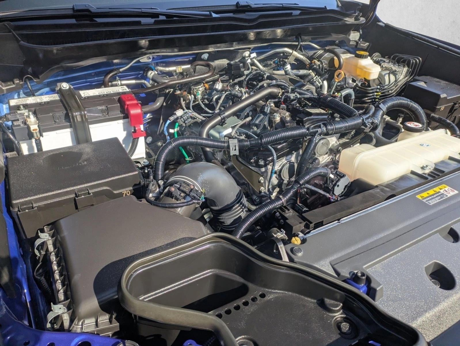 2025 Toyota Tacoma 2WD 2WD SR5 Double Cab 5' Bed AT (SE)