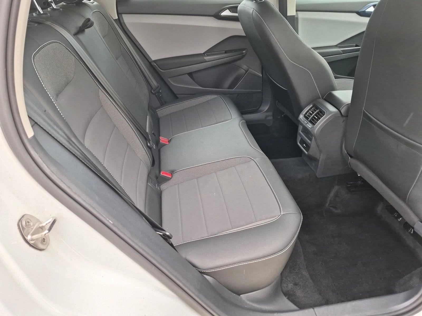 2022 Volkswagen Taos SE FWD