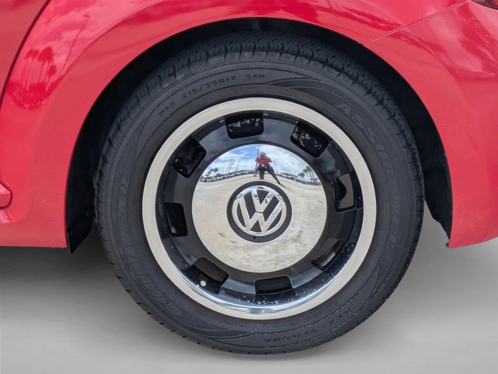 2015 Volkswagen Beetle Convertible 2dr Auto 1.8T Classic PZEV