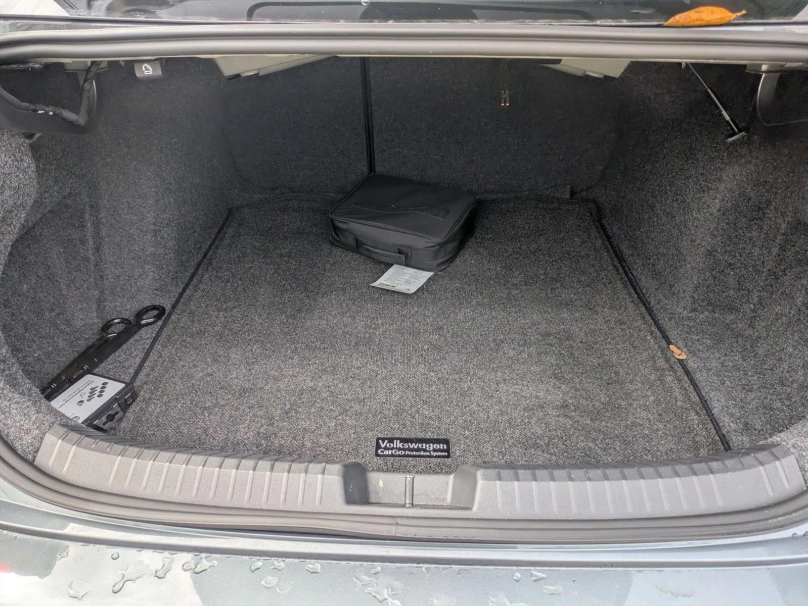 2022 Volkswagen Jetta S Auto