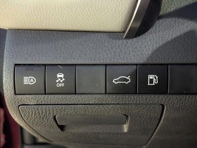 2018 Toyota Camry SE Auto (SE)