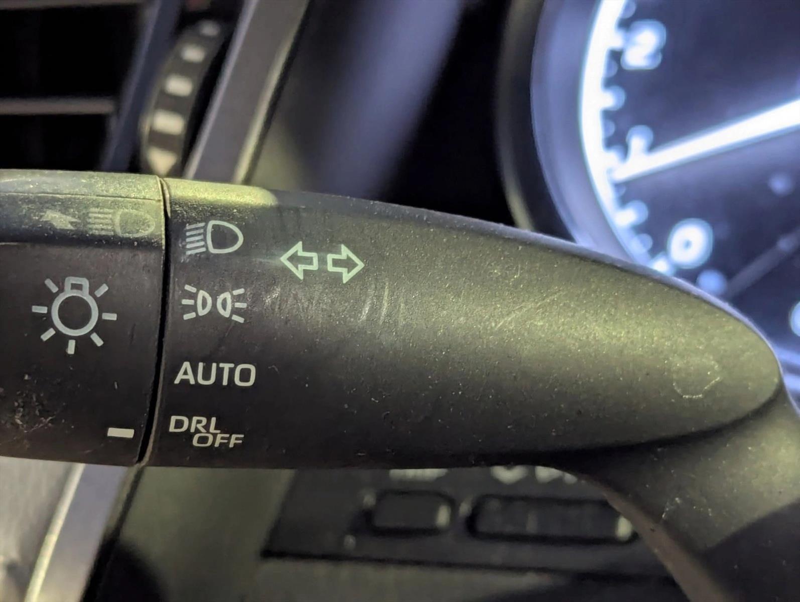 2018 Toyota Camry SE Auto (SE)