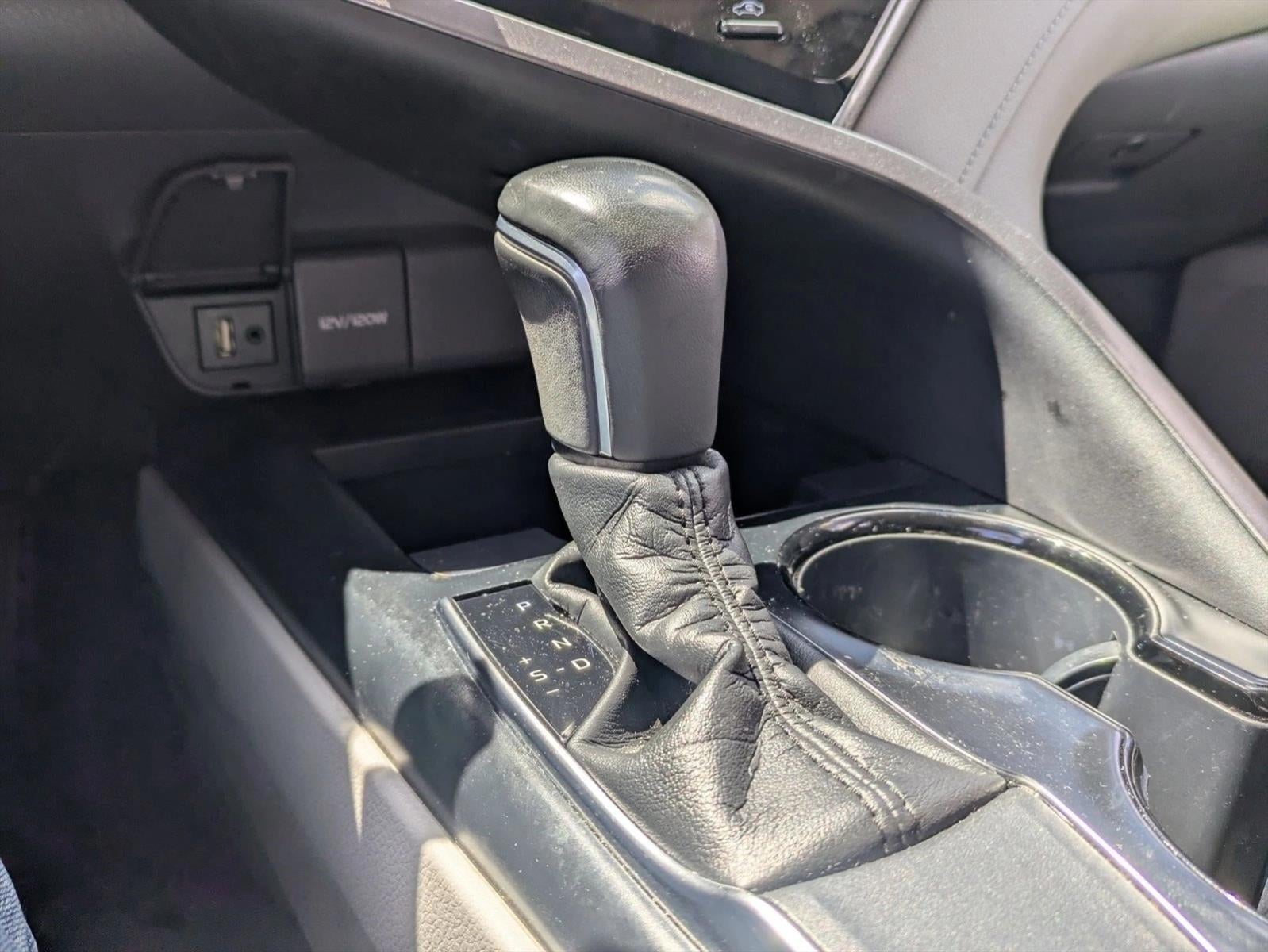 2018 Toyota Camry SE Auto (SE)