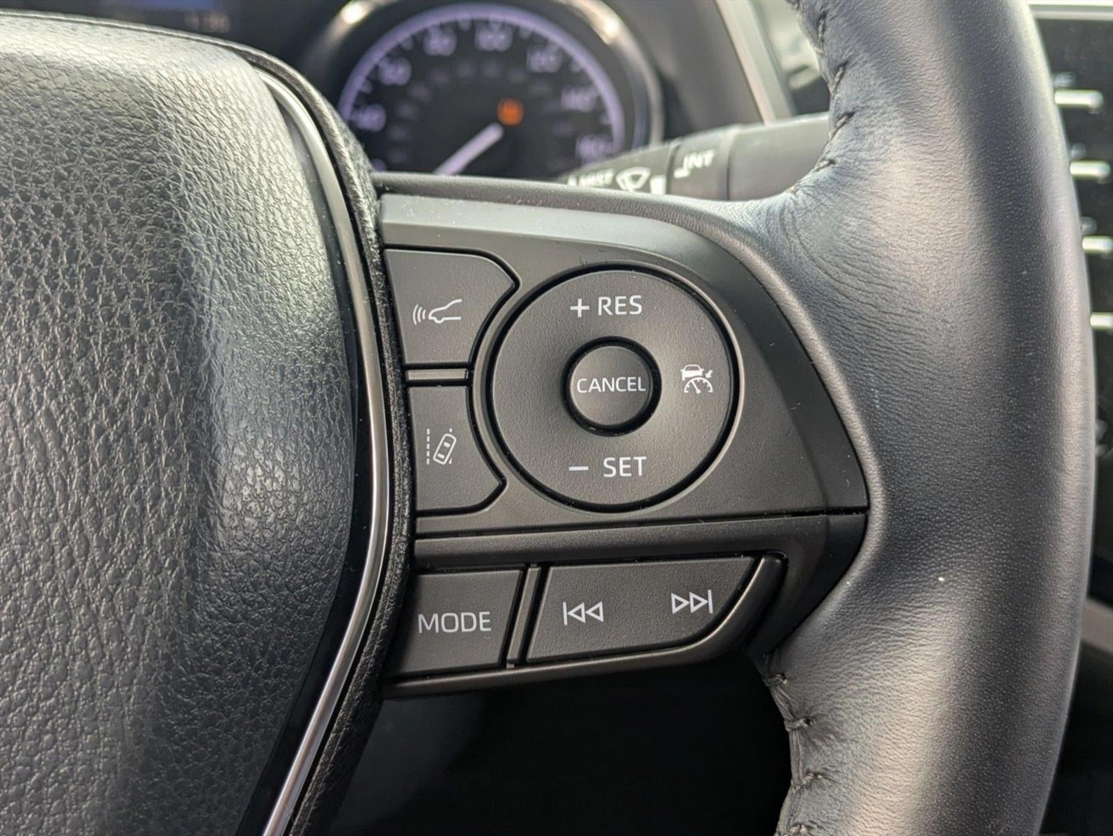 2019 Toyota Camry Hybrid SE CVT (Natl)