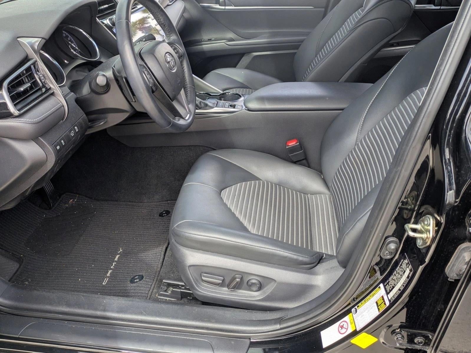 2019 Toyota Camry Hybrid SE CVT (Natl)