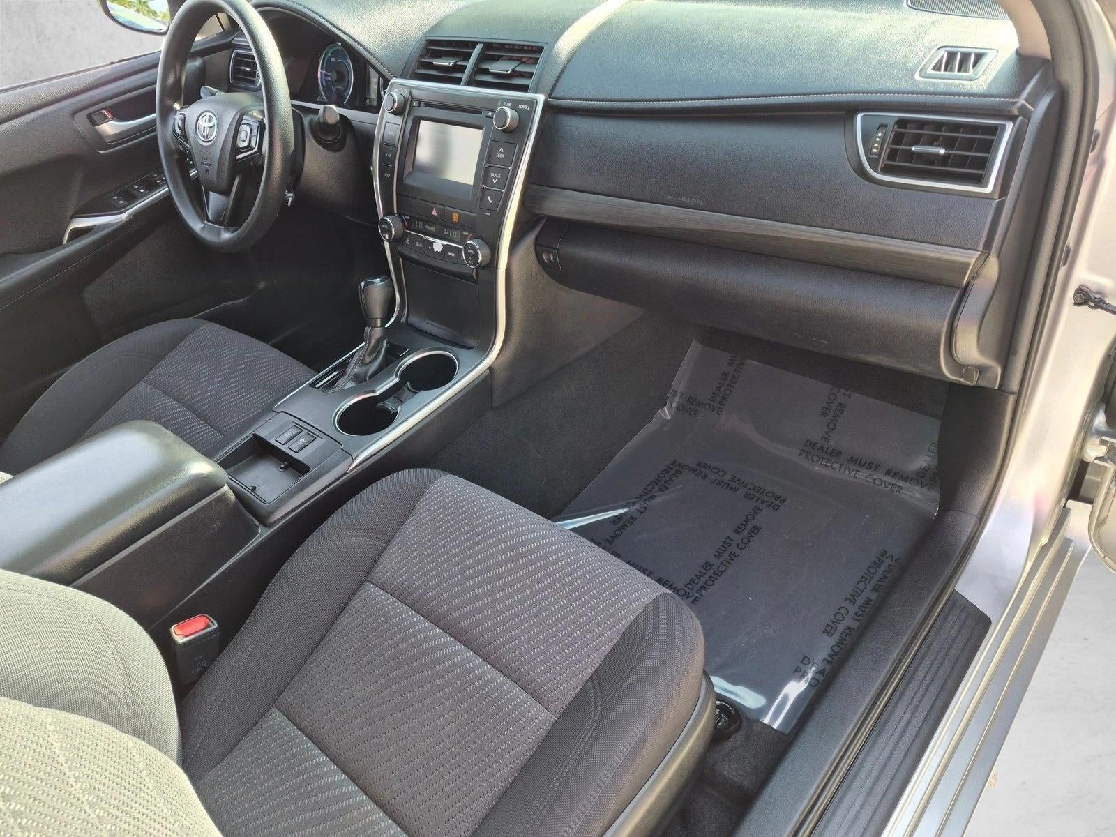 2017 Toyota Camry Hybrid LE CVT (Natl)