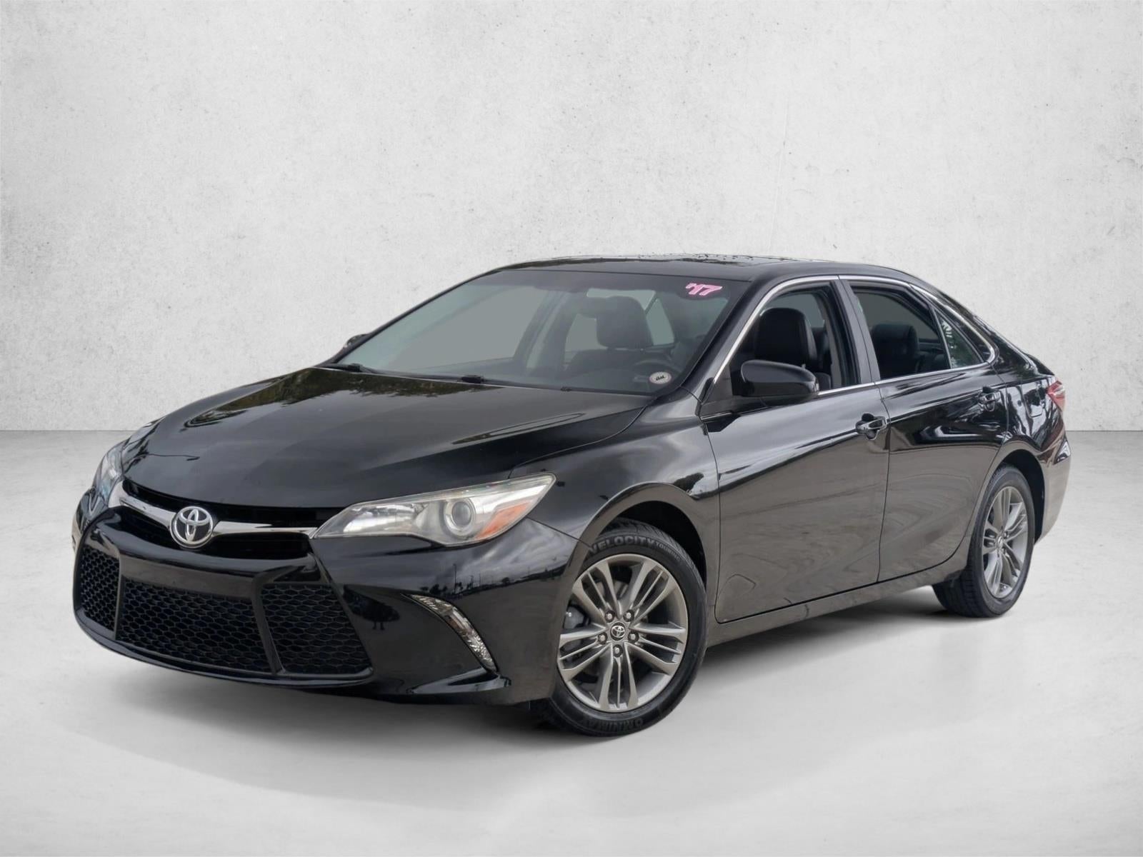 2017 Toyota Camry SE Auto (SE)