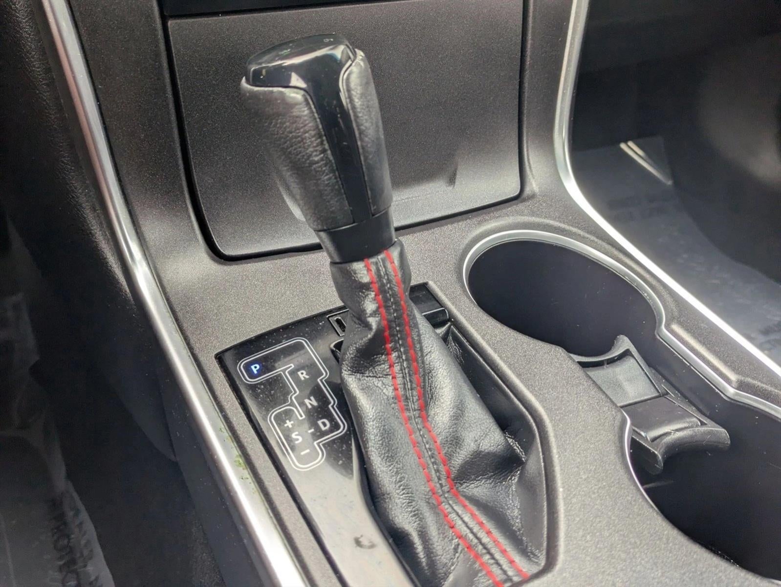 2017 Toyota Camry SE Auto (SE)