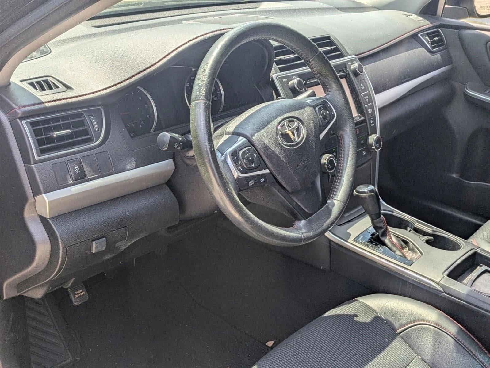 2017 Toyota Camry SE Auto (SE)