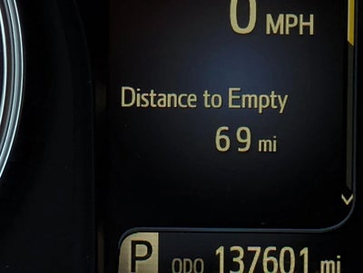 2017 Toyota Camry LE Auto (SE)