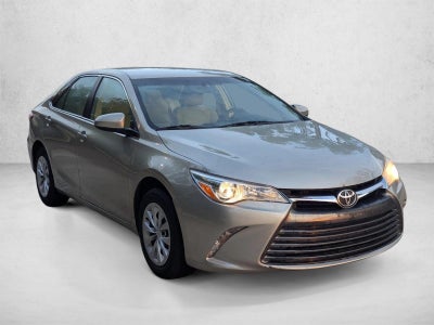 2017 Toyota Camry LE Auto (SE)