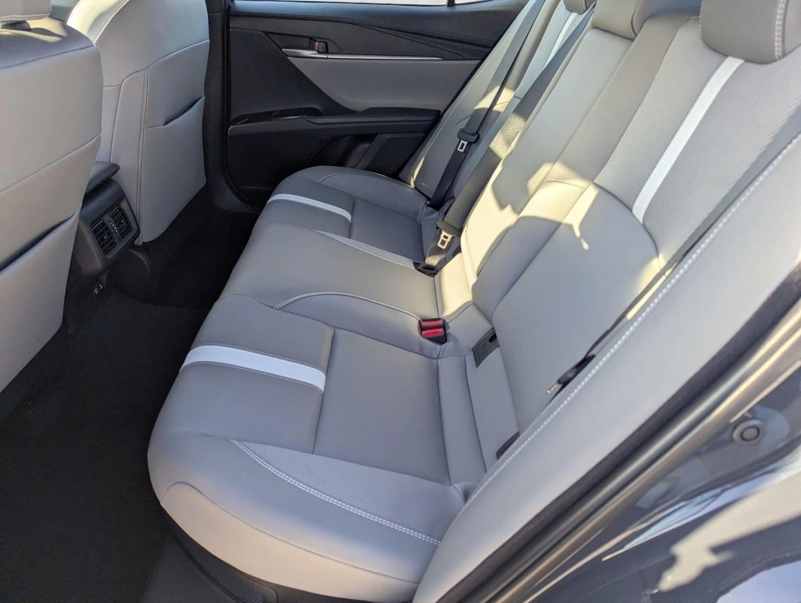 2026 Toyota Camry SE (SE)