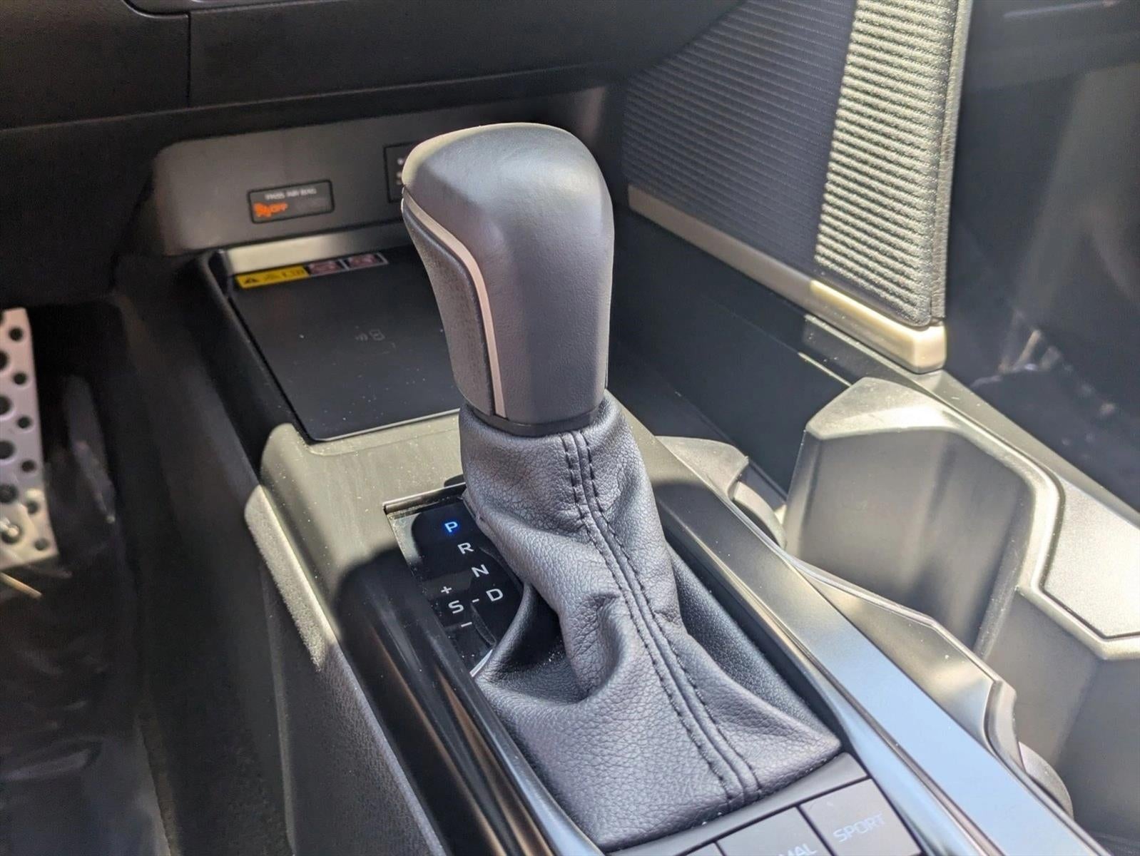 2026 Toyota Camry SE (SE)