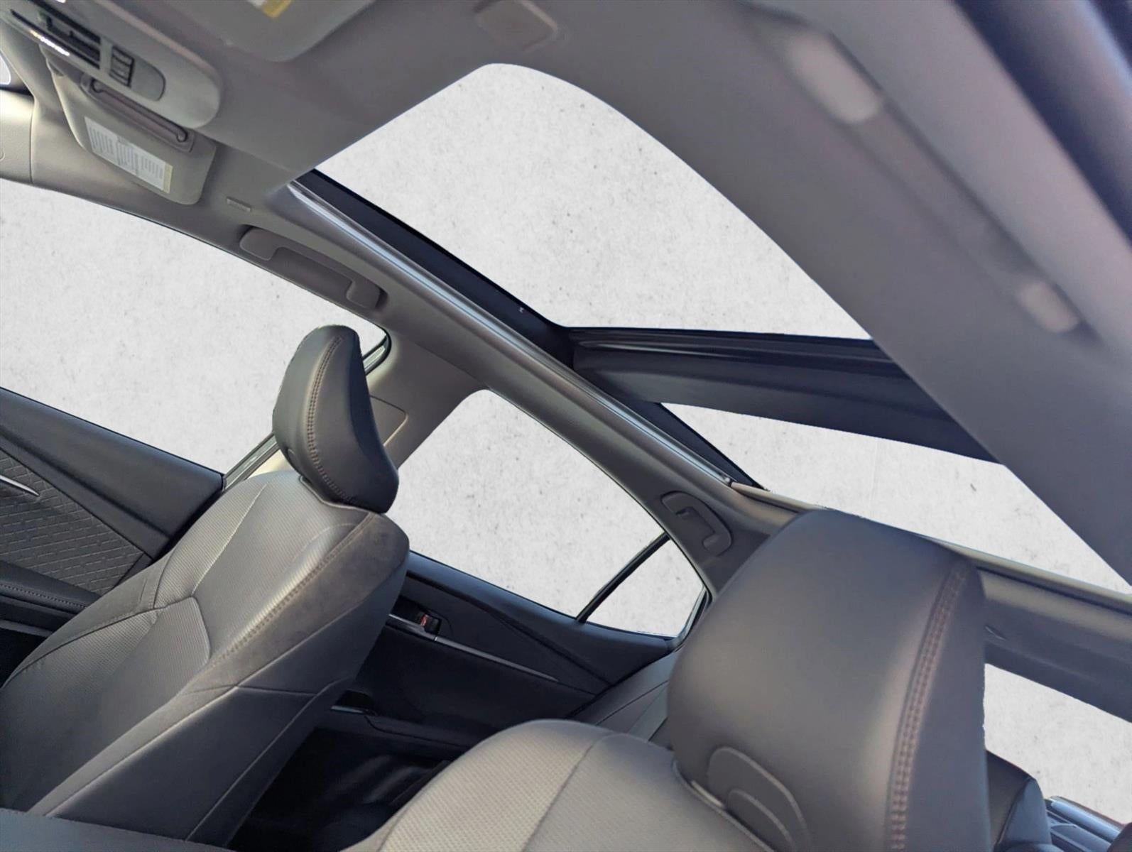 2025 Toyota Camry XLE (SE)