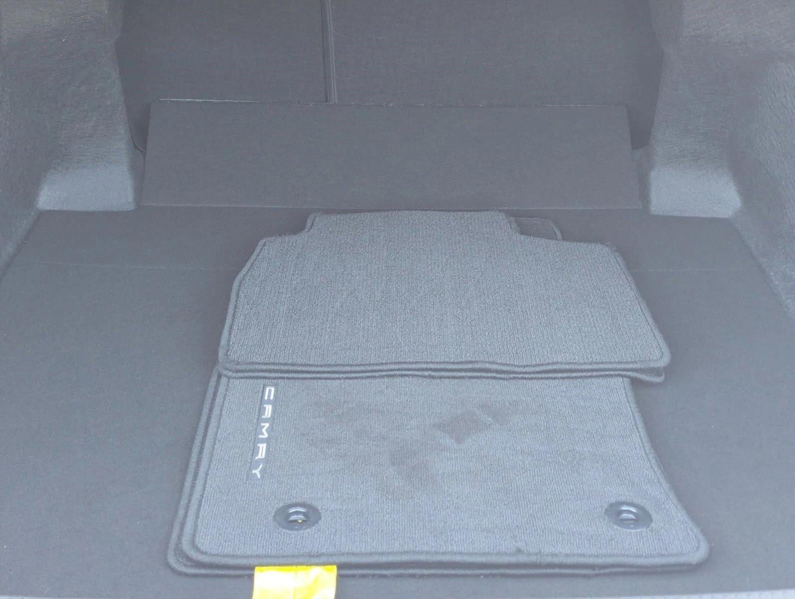 2025 Toyota Camry XLE (SE)