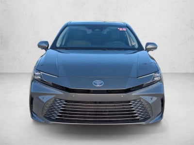 2025 Toyota Camry XLE (SE)
