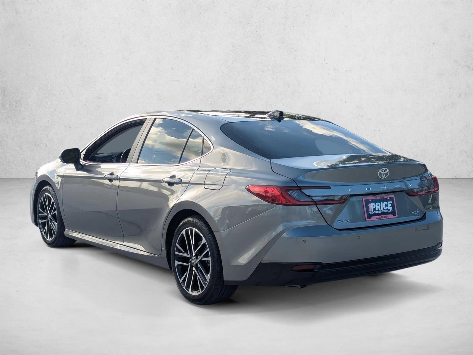 2025 Toyota Camry XLE (SE)