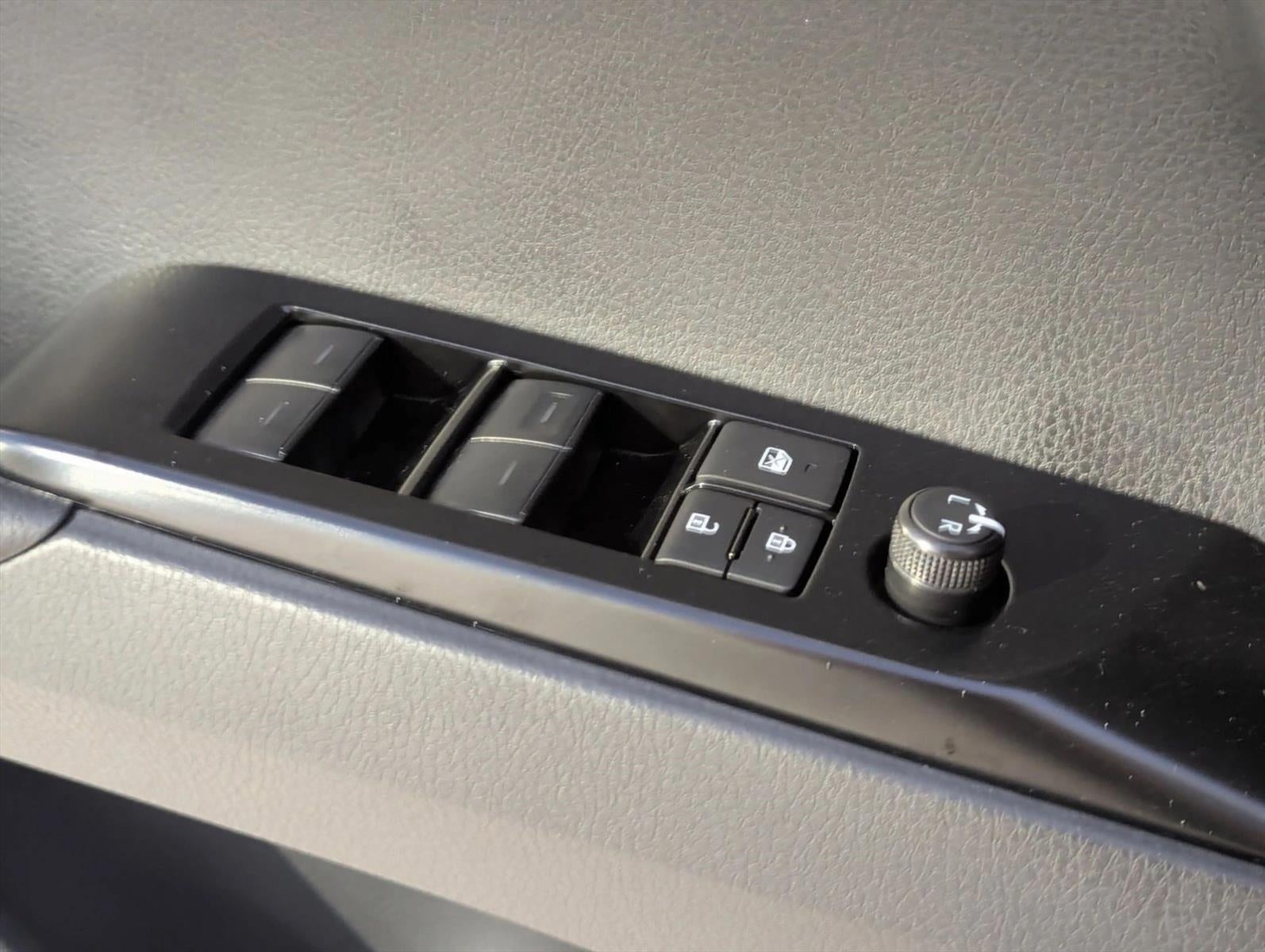 2026 Toyota Camry SE (SE)