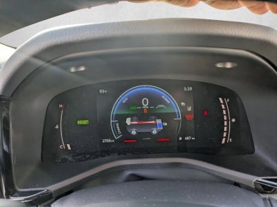 2025 Toyota Camry LE (SE)