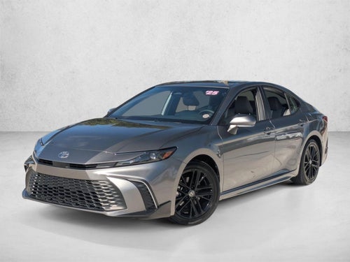 2025 Toyota Camry SE (Natl)
