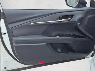 2025 Toyota Camry SE (Natl)