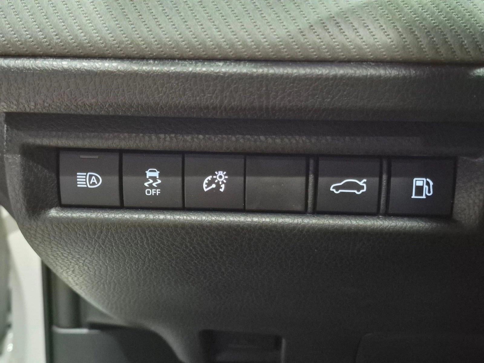 2026 Toyota Camry SE (SE)