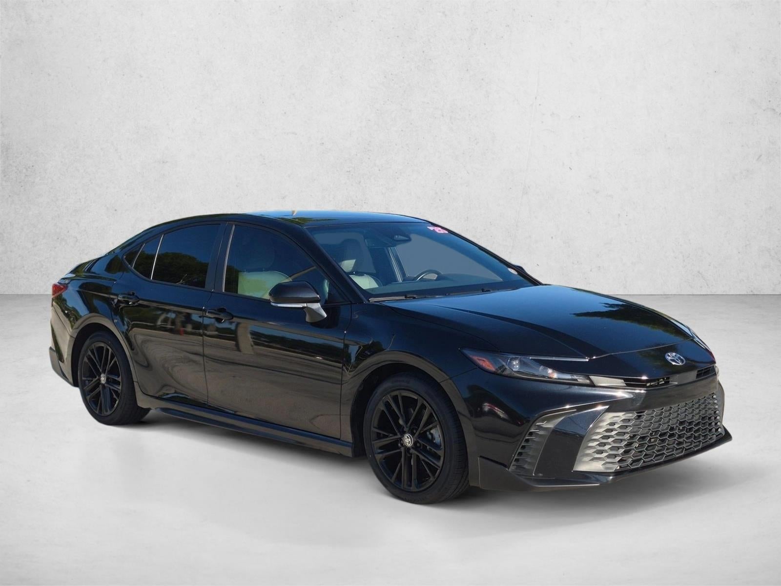 2025 Toyota Camry SE (SE)
