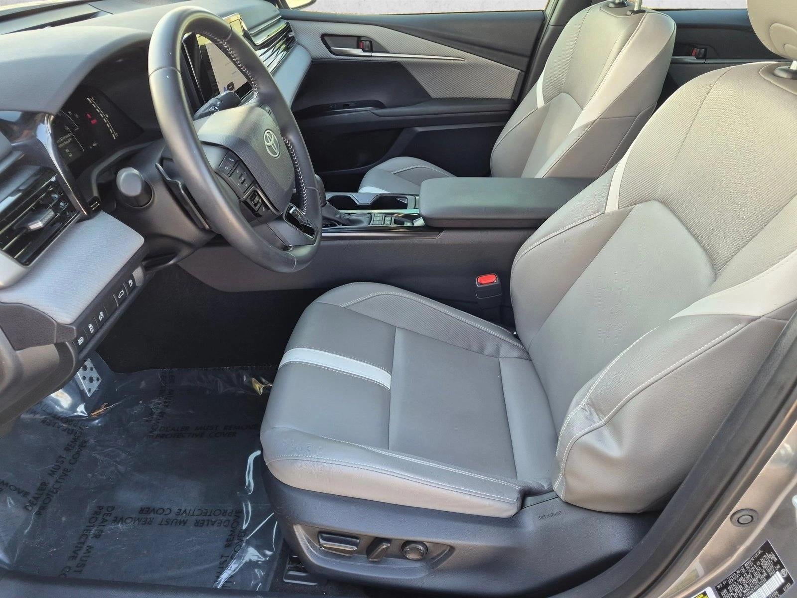 2025 Toyota Camry SE (SE)