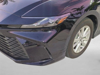 2025 Toyota Camry LE (SE)