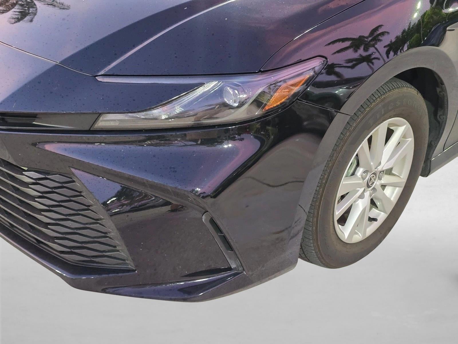 2025 Toyota Camry LE (SE)
