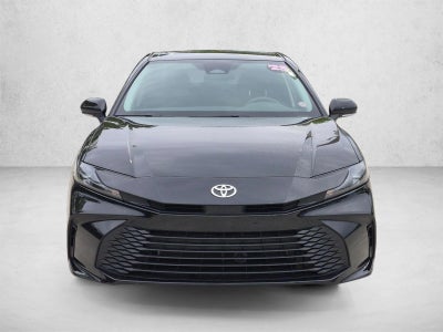 2025 Toyota Camry LE (SE)
