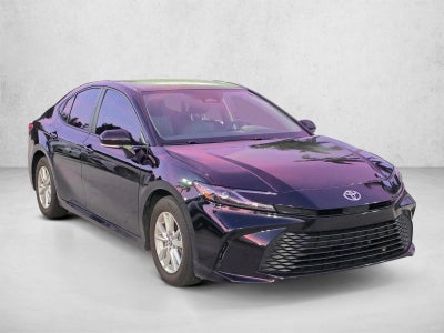 2025 Toyota Camry LE (SE)