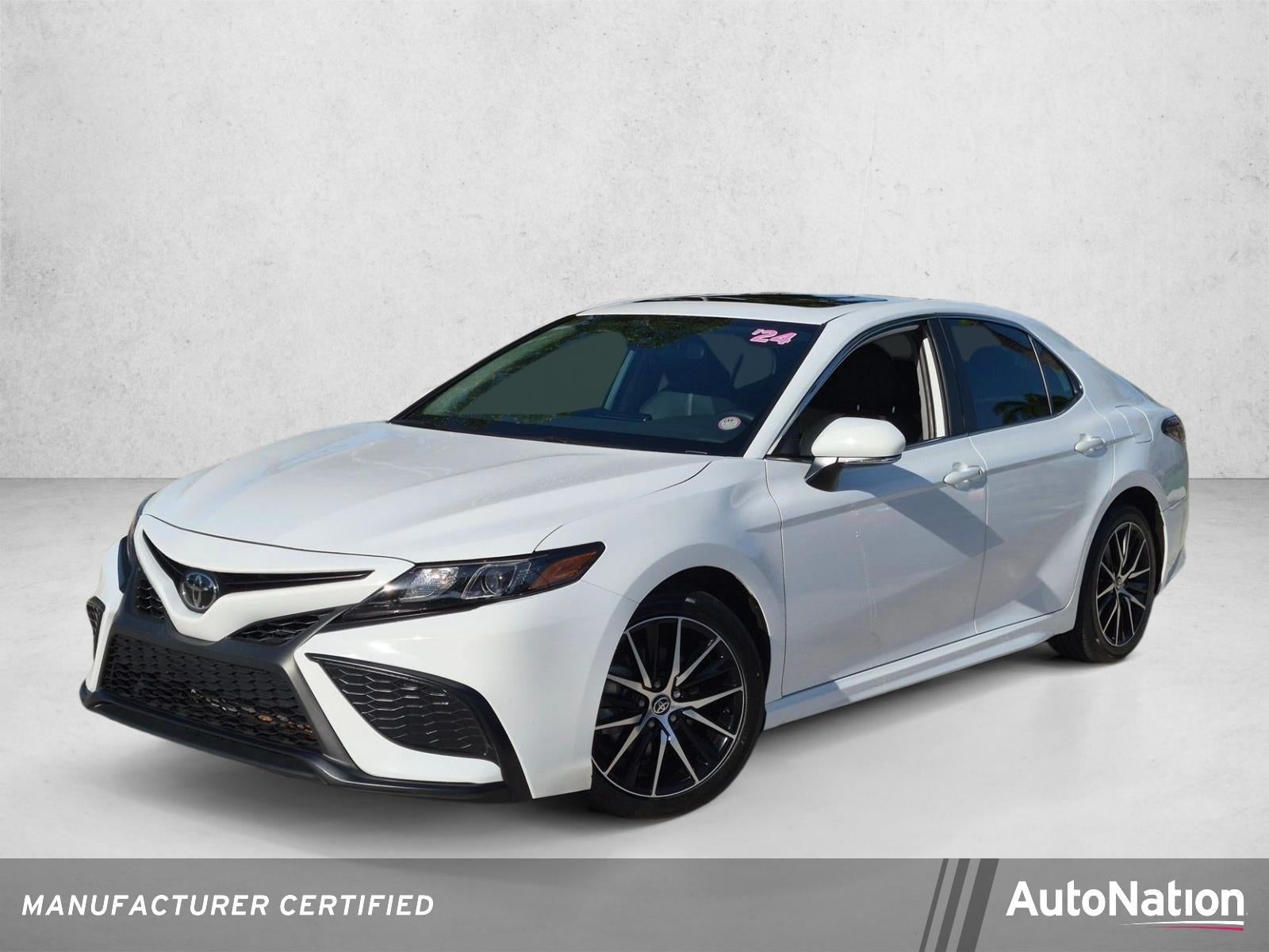2024 Toyota Camry SE Auto (SE)