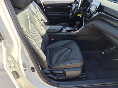 2024 Toyota Camry SE Auto (SE)