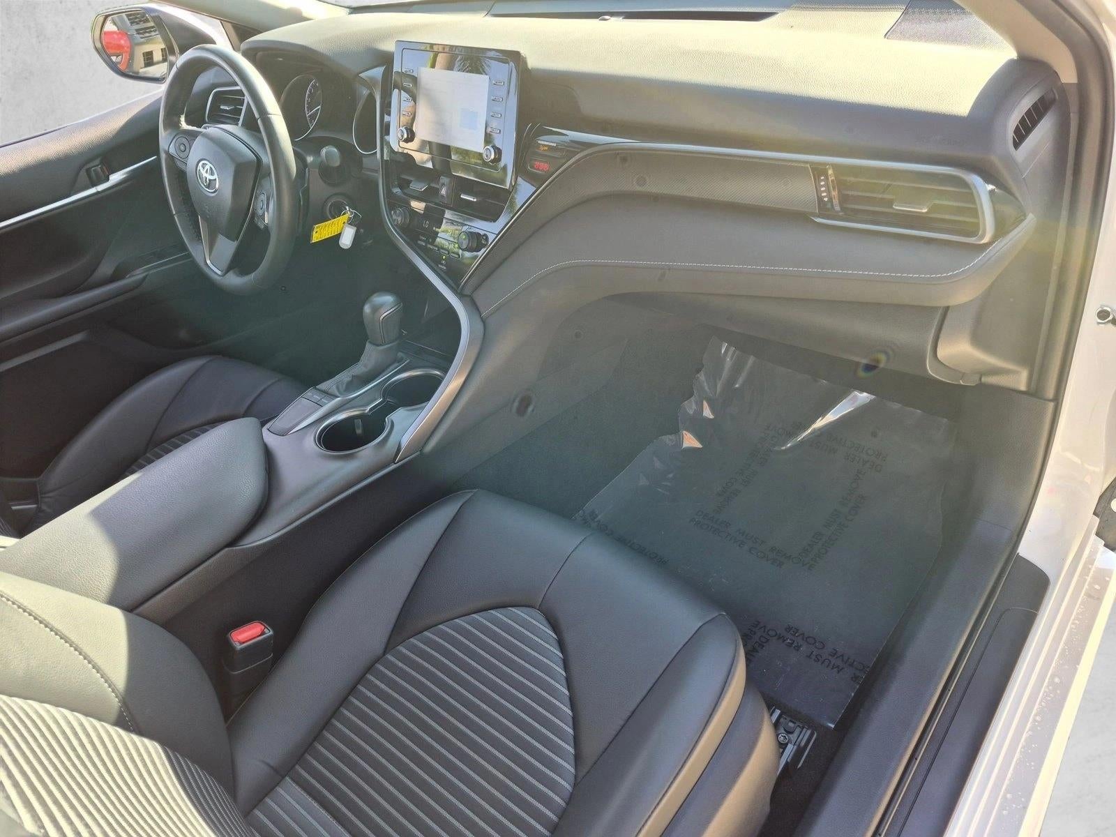 2024 Toyota Camry SE Auto (SE)