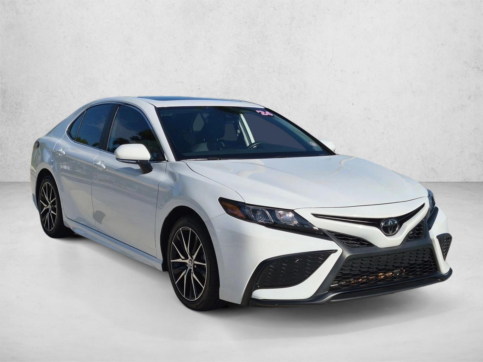 2024 Toyota Camry SE Auto (SE)