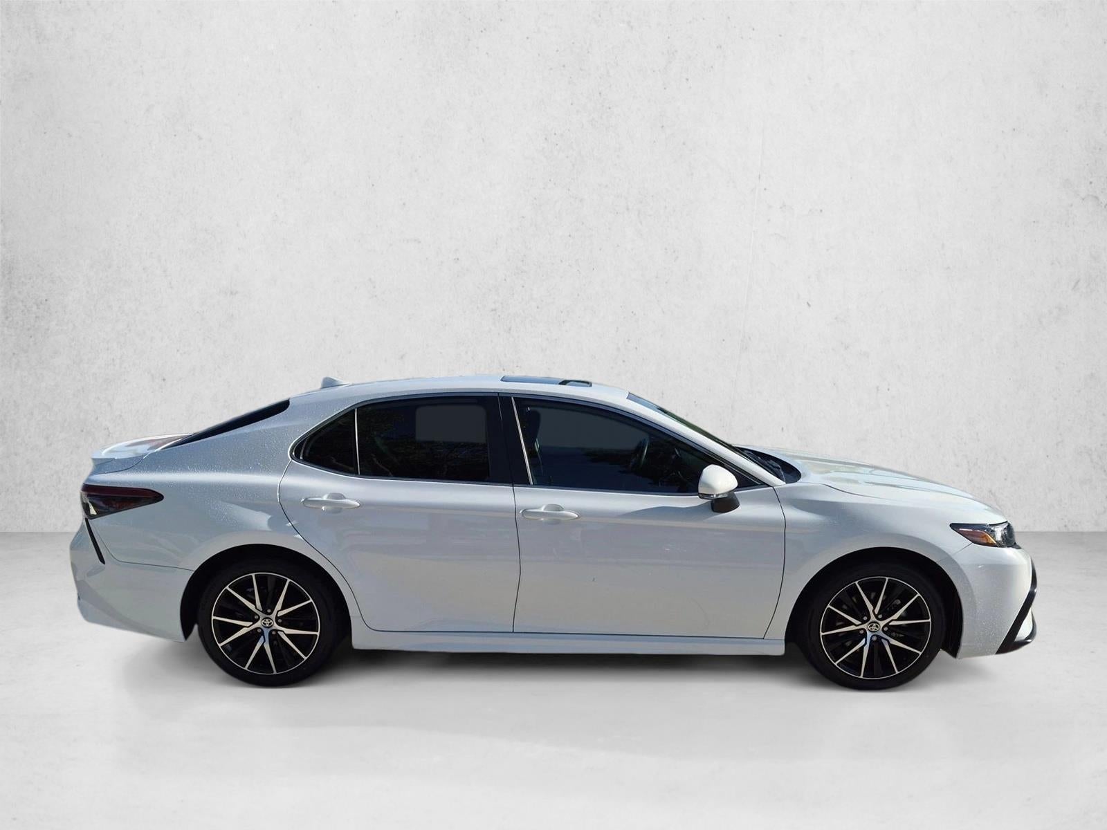 2024 Toyota Camry SE Auto (SE)