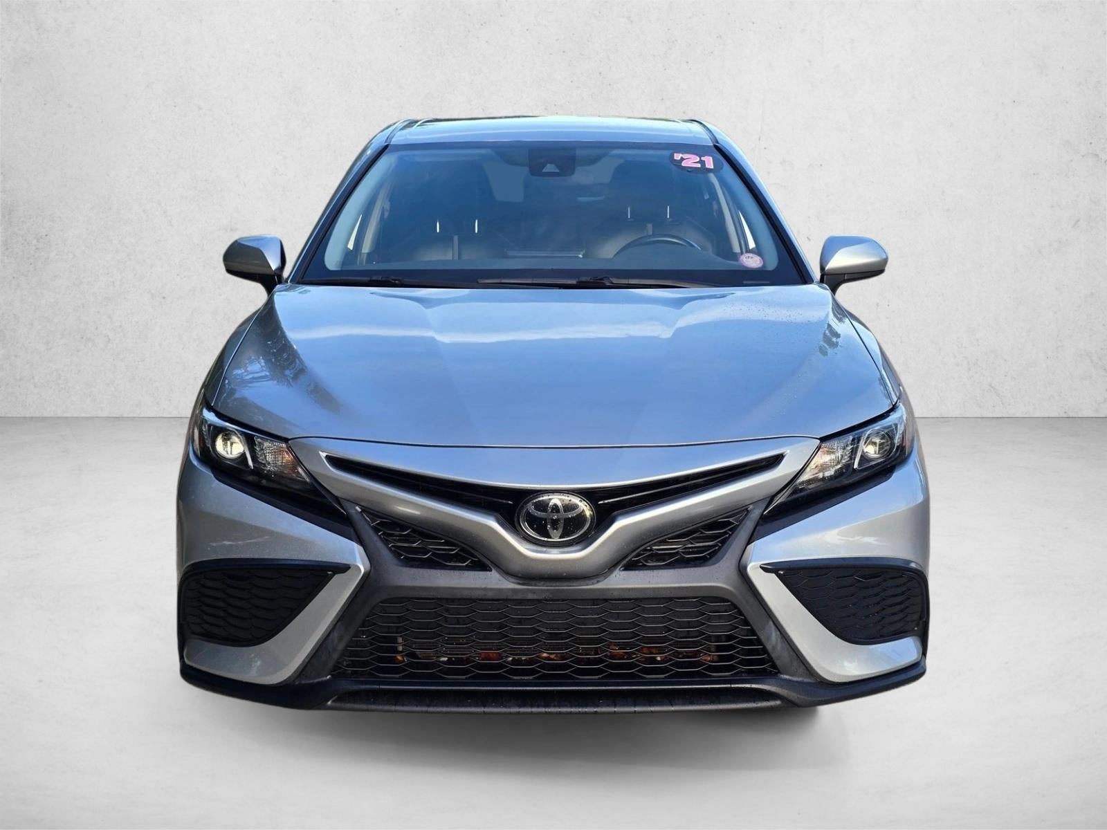 2021 Toyota Camry SE Auto (SE)