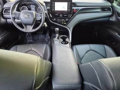 2022 Toyota Camry SE Auto (SE)