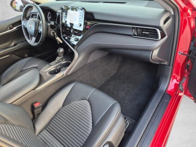 2022 Toyota Camry SE Auto (SE)