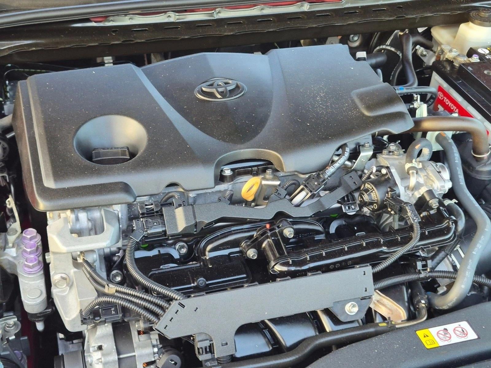 2022 Toyota Camry SE Auto (SE)