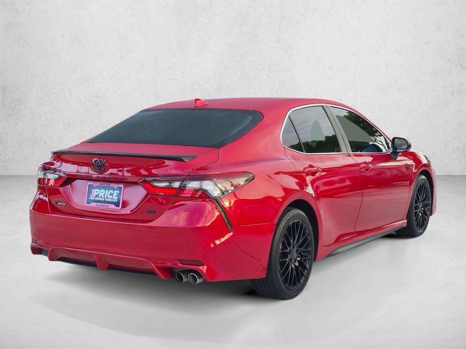 2022 Toyota Camry SE Auto (SE)