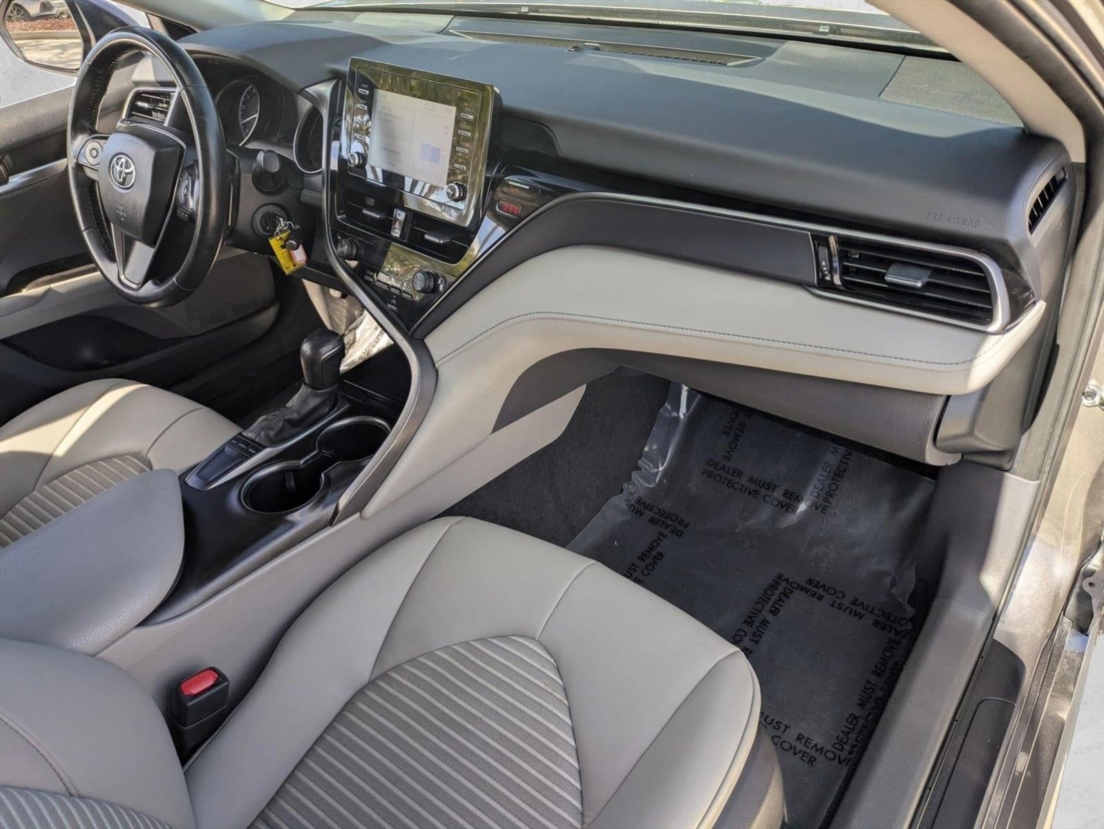 2024 Toyota Camry SE Auto (SE)