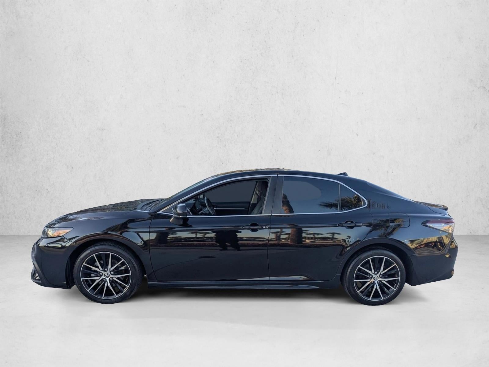 2021 Toyota Camry SE Auto (SE)