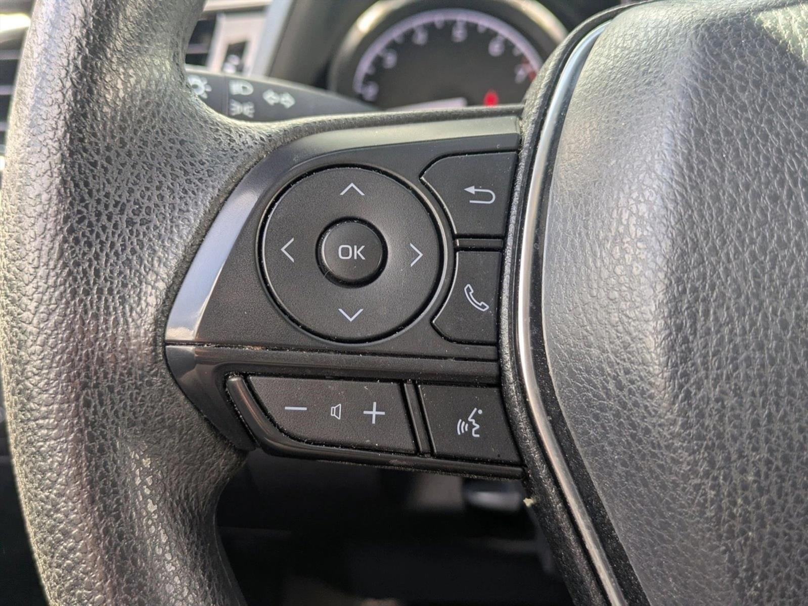 2020 Toyota Camry LE Auto (SE)