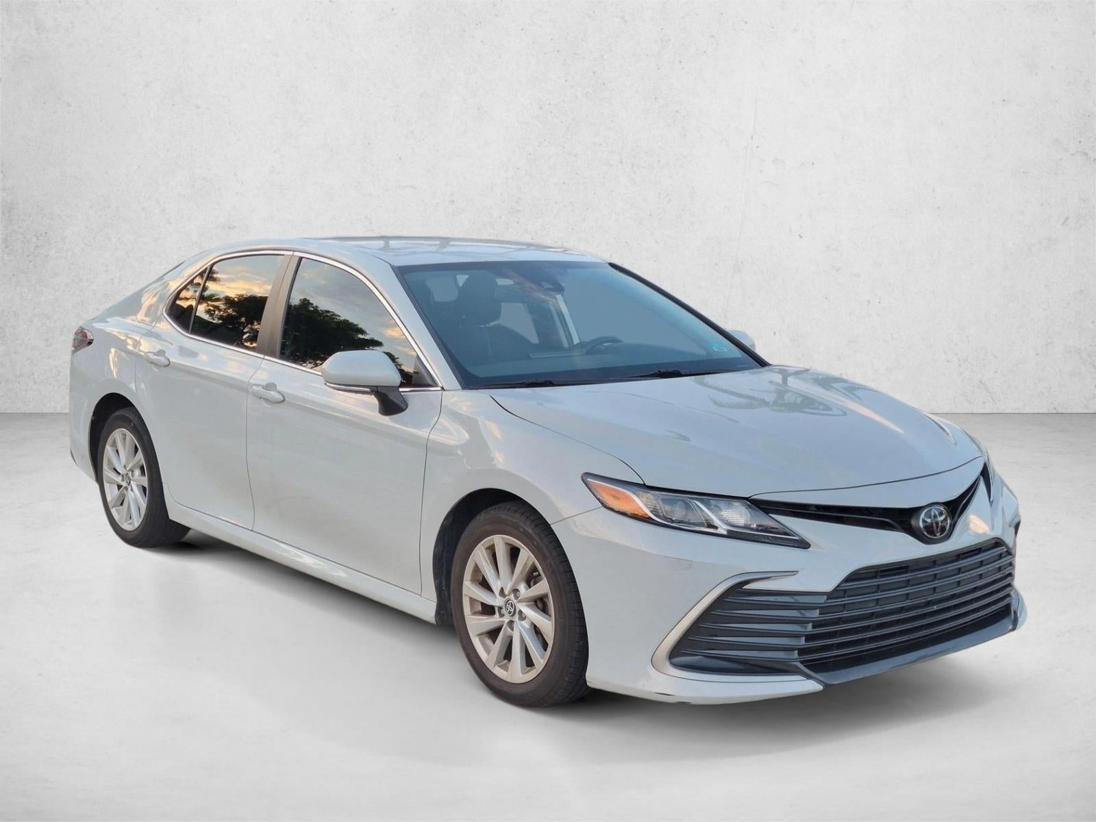 2023 Toyota Camry LE Auto (SE)