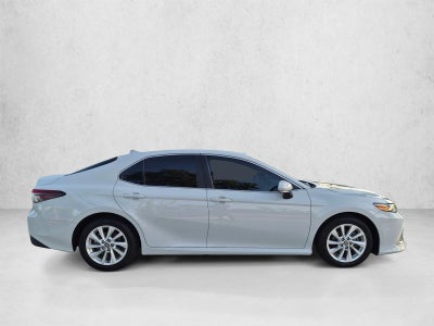 2023 Toyota Camry LE Auto (SE)
