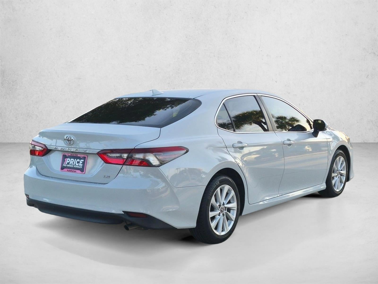 2023 Toyota Camry LE Auto (SE)