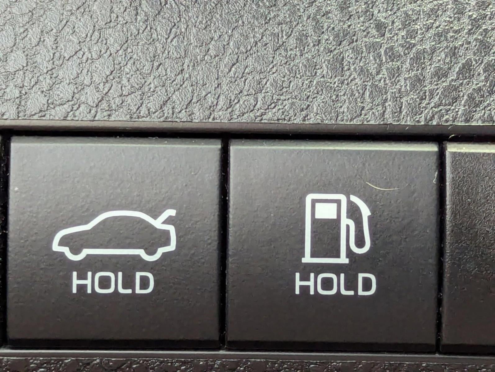 2022 Toyota Camry SE Auto (SE)